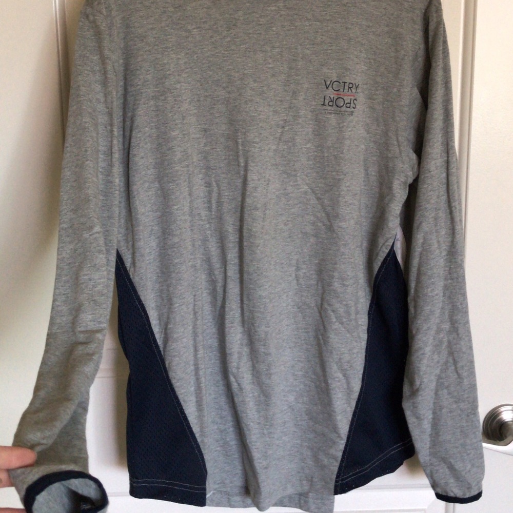 Men’s long sleeve shirt